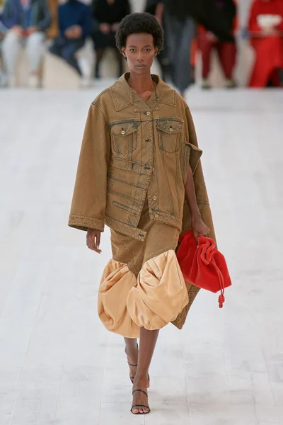 Look 39
